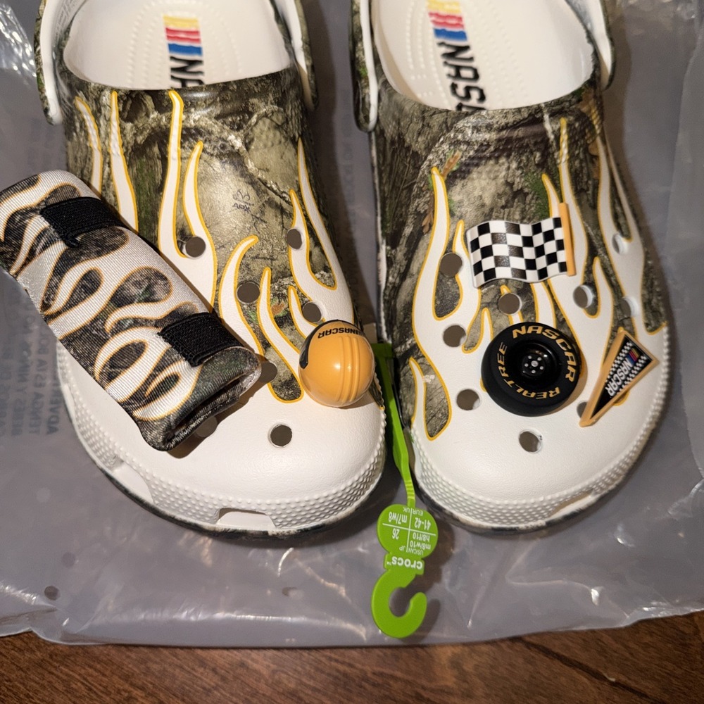 NEW CROCS X Nascar Realtree Camo Classic Clog w Jibbitz Men's 8 Women's 10 NWT‎ - Picture 7 of 7